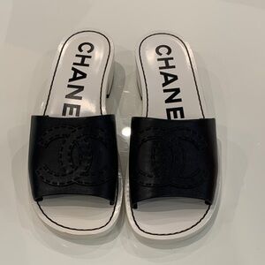 CHANEL Black and White Women's Sandals size 37